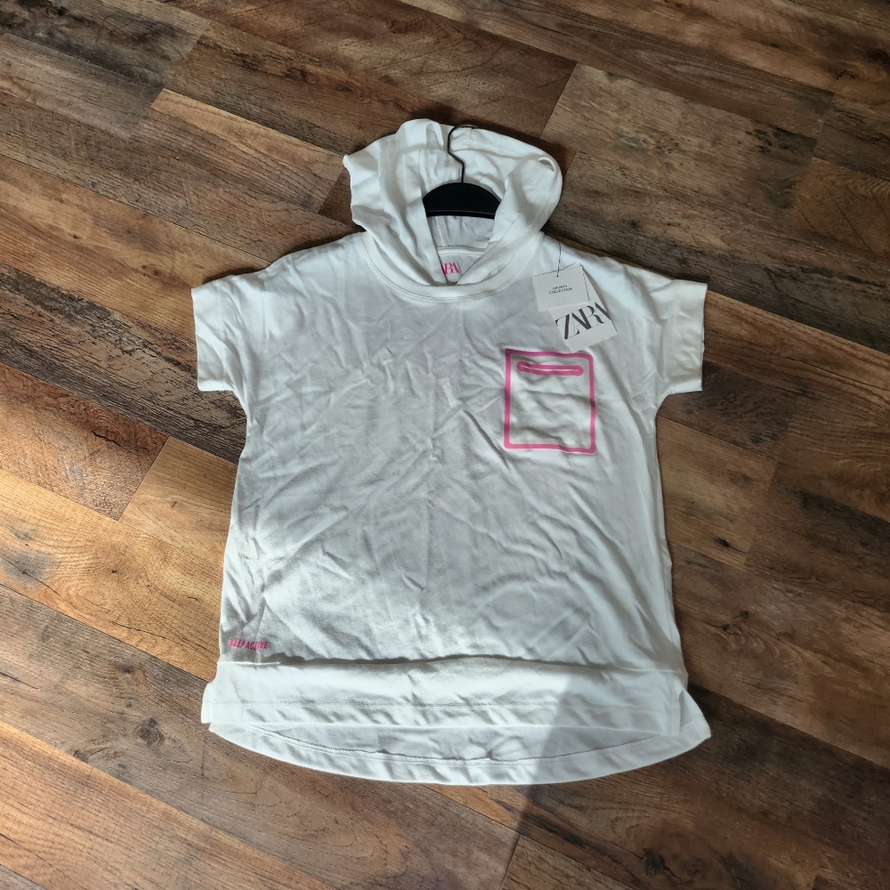 NWT Zara Girls white Short Sleeve Hoddie top.